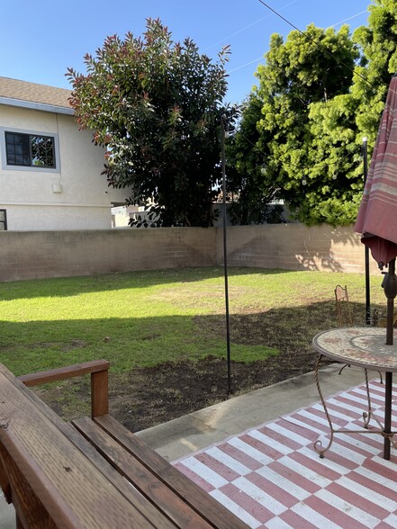 Community backyard - 2215 Mathews Ave