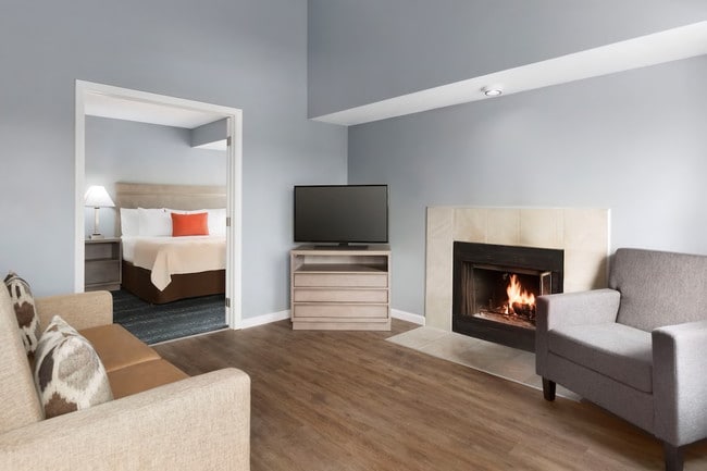 Building Photo - Siegel Select Toledo/Holland
