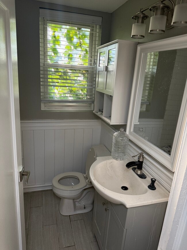 Building Photo - 1744 E 84th Pl