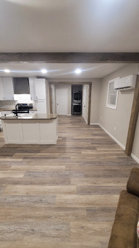 Building Photo - 206 W Chester St