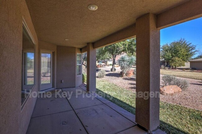 Building Photo - 259 S 300 W