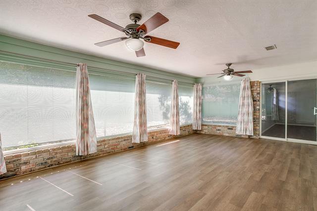 Building Photo - 1225 Crestwood Dr