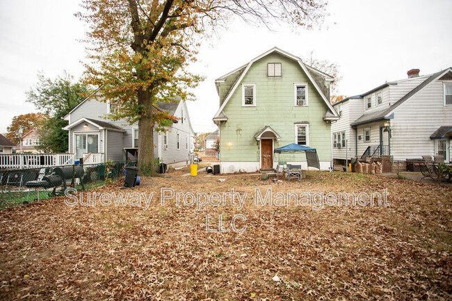 Building Photo - 2410 46th St