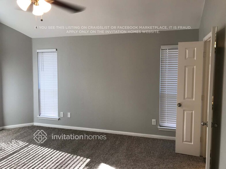 Building Photo - 1204 Taylor Ln