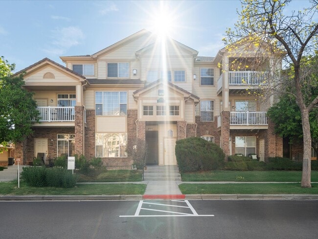 Building Photo - 5726 N Genoa Way