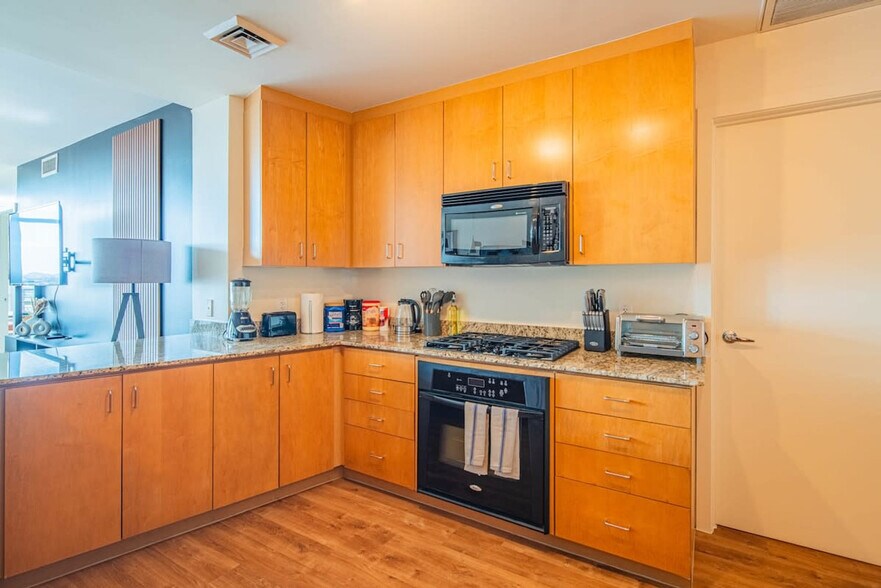 Building Photo - 44 W Monroe St