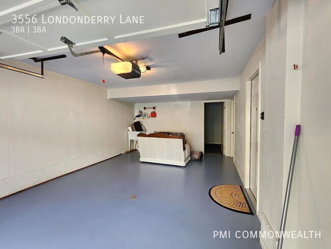 Building Photo - 3556 Londonderry Ln