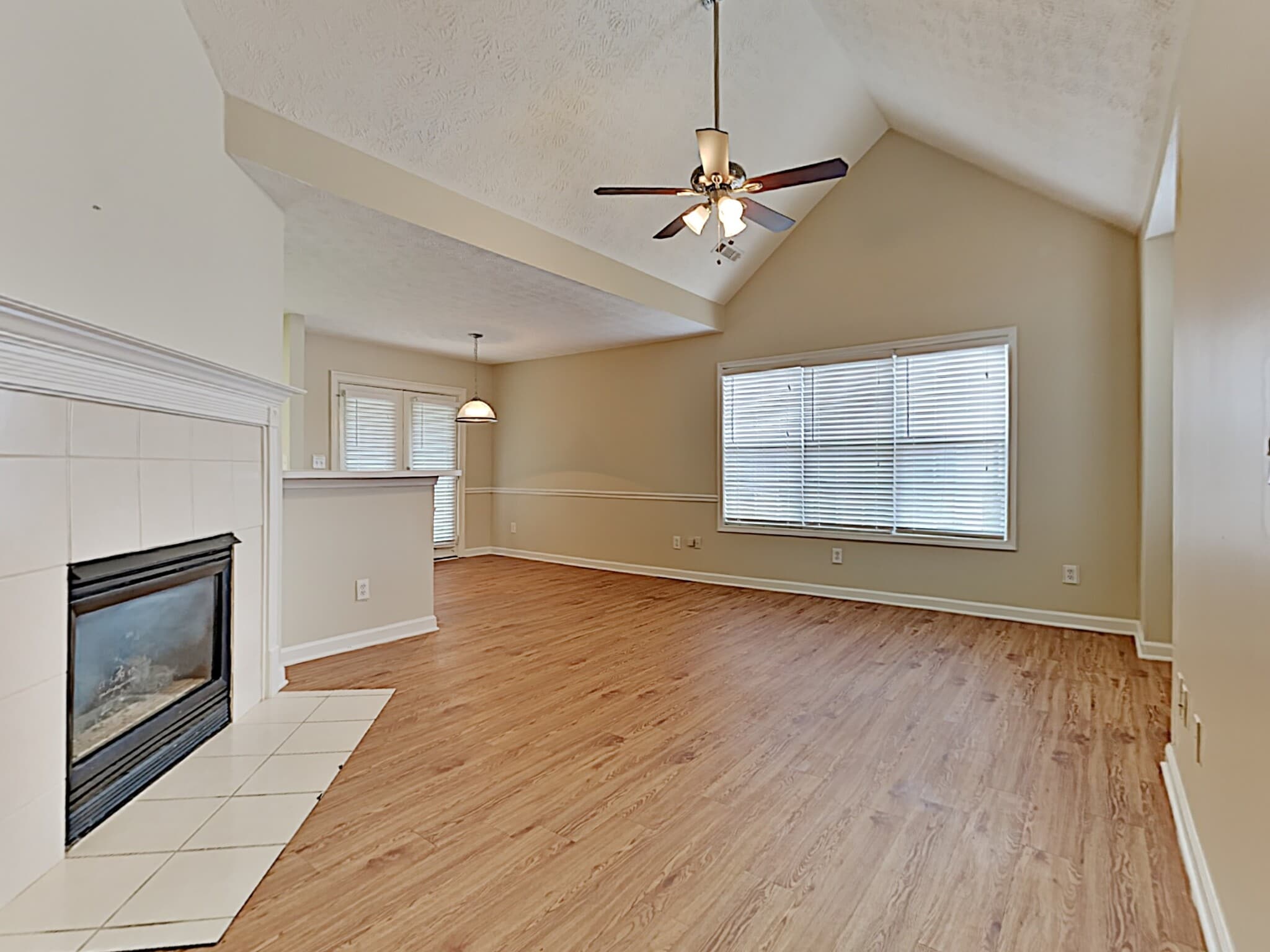 Building Photo - 105 Unity Cove