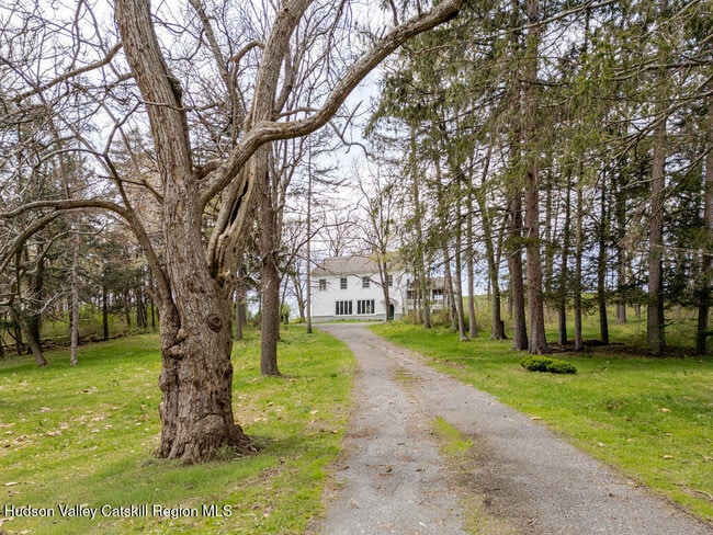Building Photo - 56 Willowdale Farm Rd