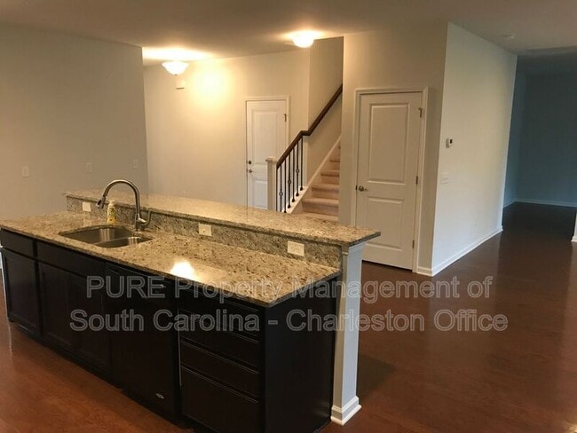 Building Photo - 3071 Conservancy Ln