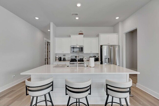 Building Photo - Luxury Villa Living in the Heart of Carnes Crossroads!