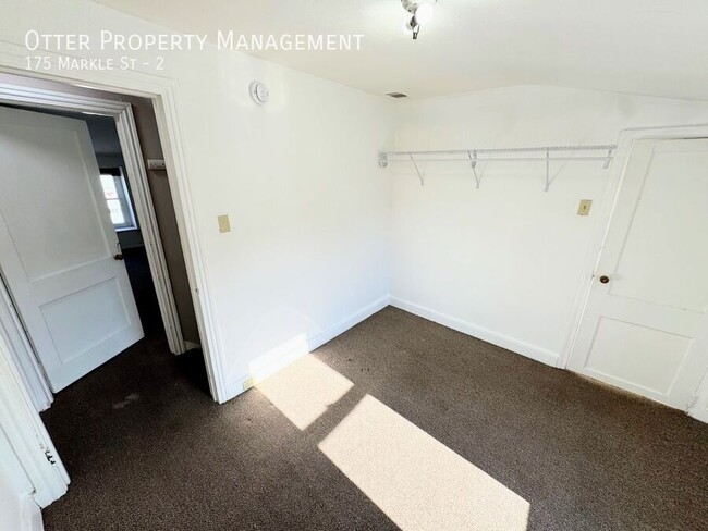 Building Photo - 3BR/2BA Spacious Manayunk Apt with Washer/...