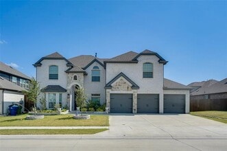 Building Photo - 727 Stearman Ln