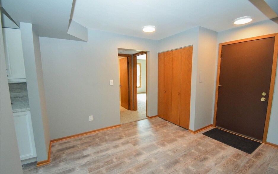 Building Photo - 607 19th St NW