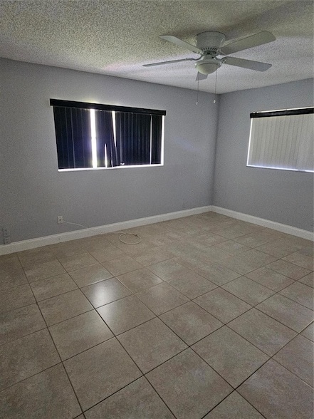 Building Photo - 1140 NW 85th Ave