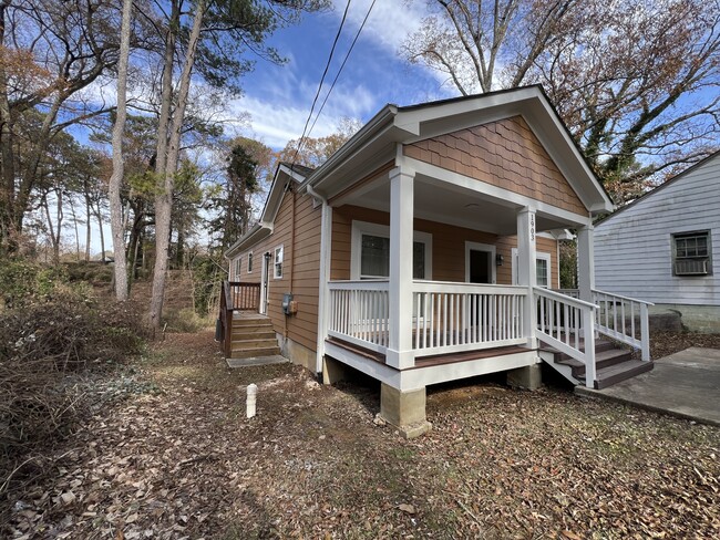 Building Photo - 1903 Chattahoochee Pl