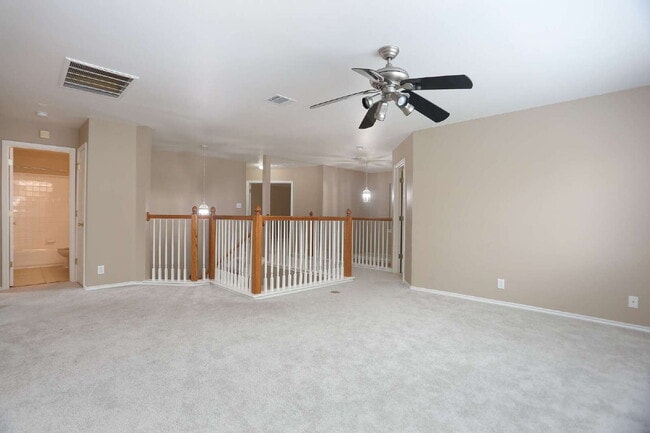 Building Photo - 14514 Redwood Valley