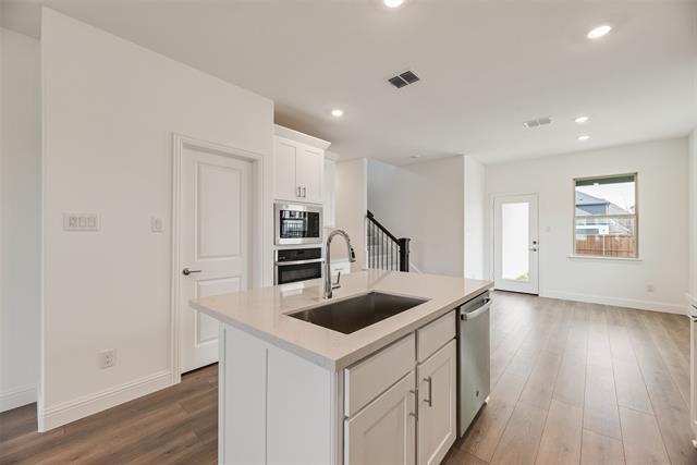 Building Photo - 128 N Sky Dr