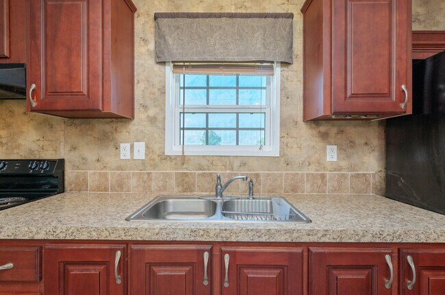 Building Photo - 2295 Bermuda Ln