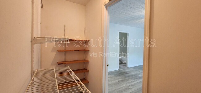 Building Photo - 3021 Waldrop Cir