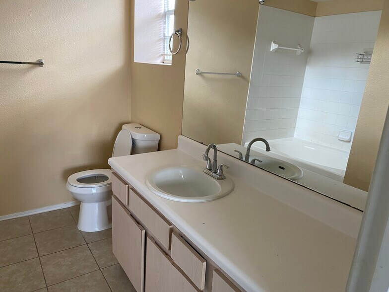 Building Photo - 13014 Sanctuary Cove Dr
