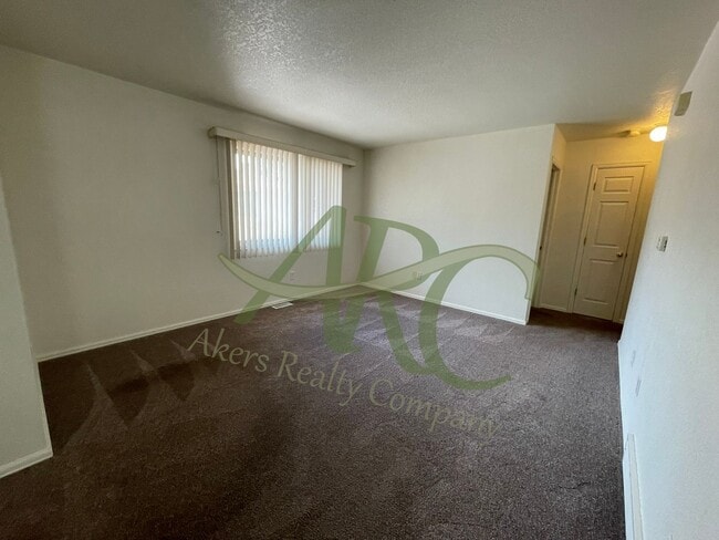 Building Photo - 2730 Poplar St