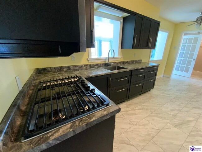 Building Photo - 408 W Crocus Dr