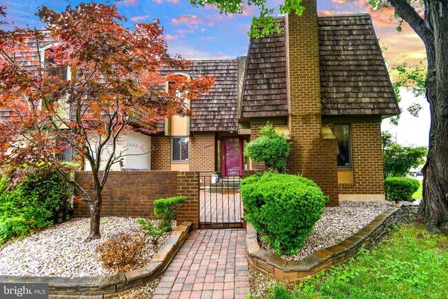 Building Photo - 9401 Hickory View Pl