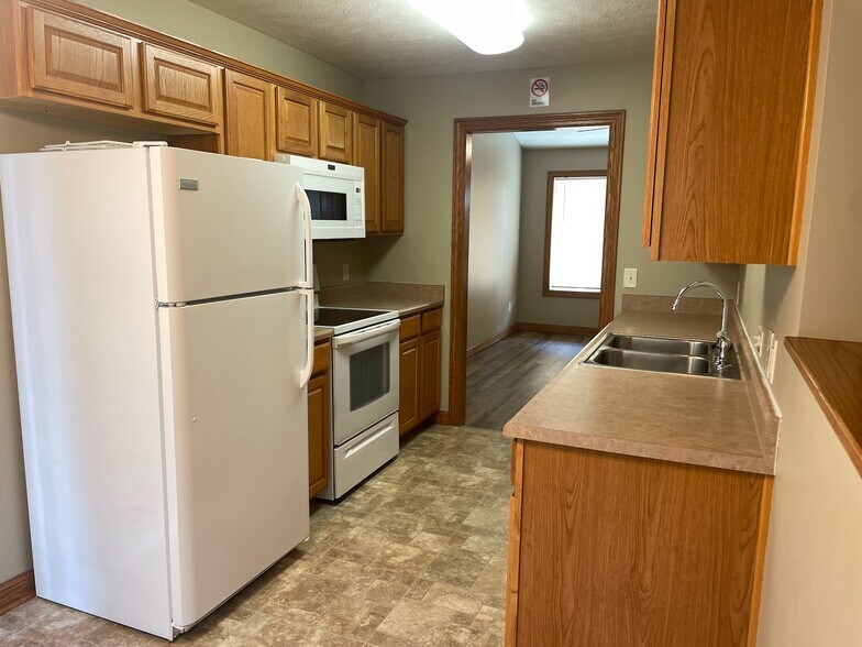 Building Photo - 7364 Mercy Ln