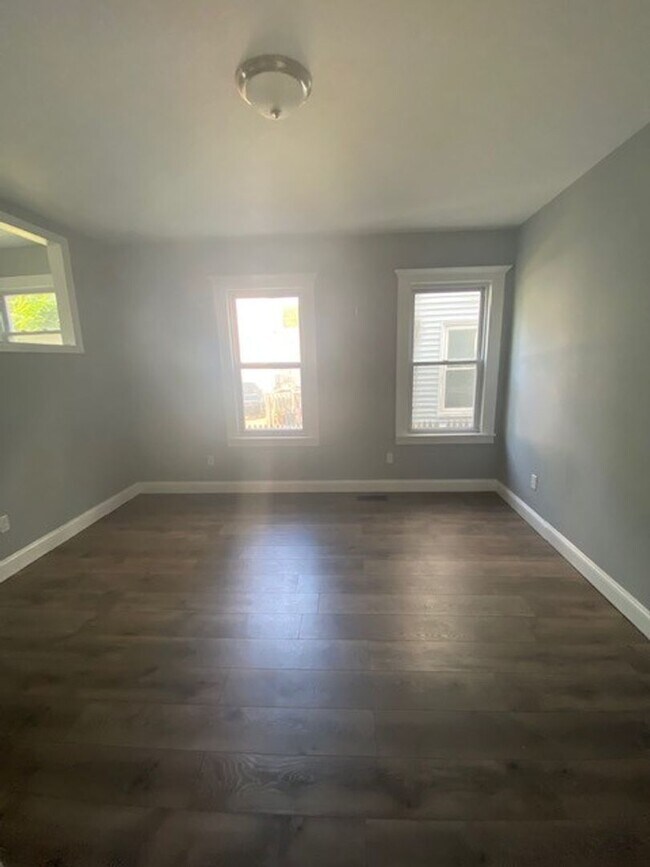 Building Photo - 53 Orlando St