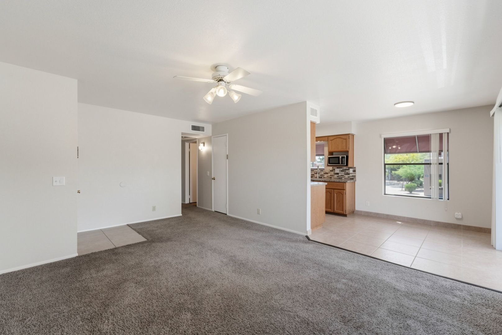 Building Photo - 16657 E Gunsight Dr
