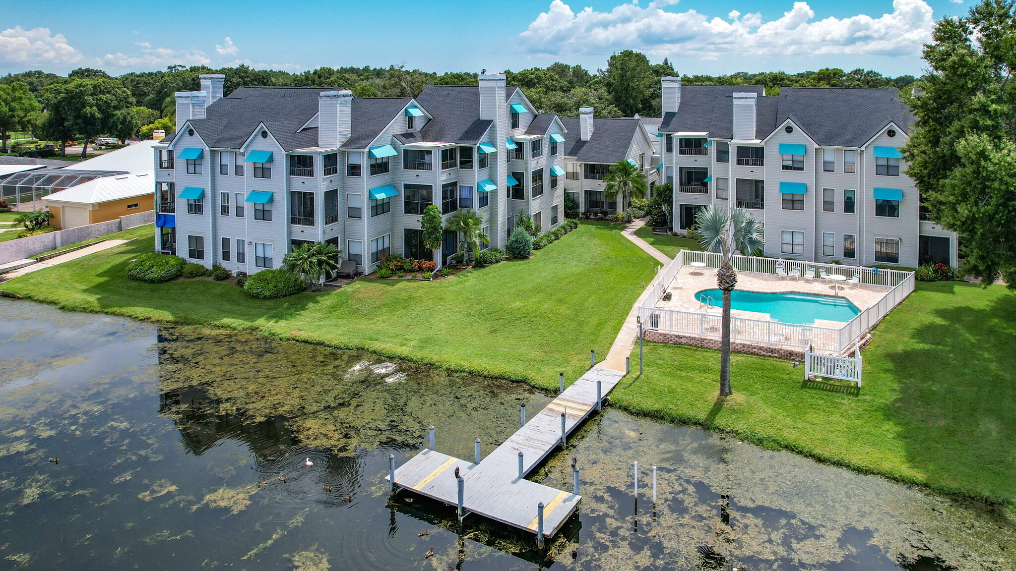 Building Photo - 3127 W Sligh Ave