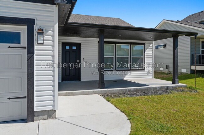 Building Photo - 10326 W Salmonberry