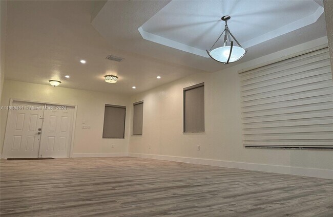 Building Photo - A11638451