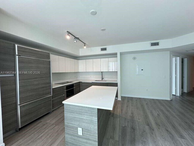 Building Photo - 1100 S Miami Ave