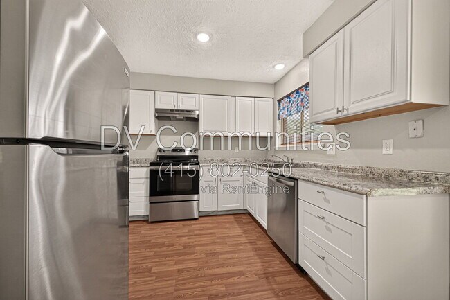 Building Photo - 5041 E Ridge Creek Dr