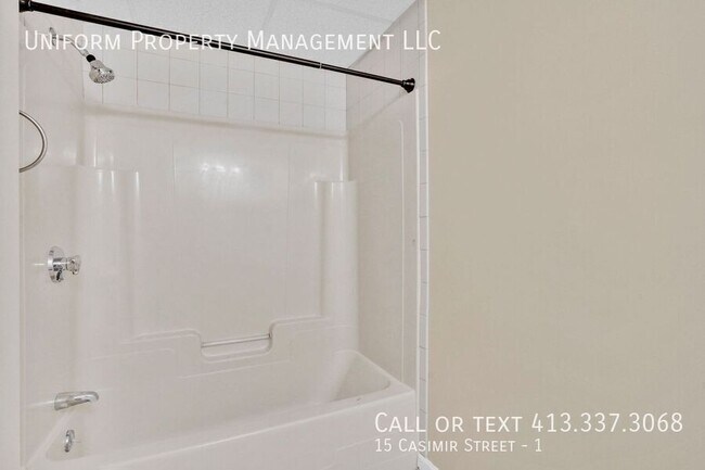 Building Photo - 15 Casimir St
