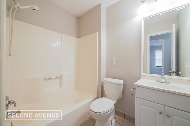 Building Photo - 3065 Stone Oak Dr