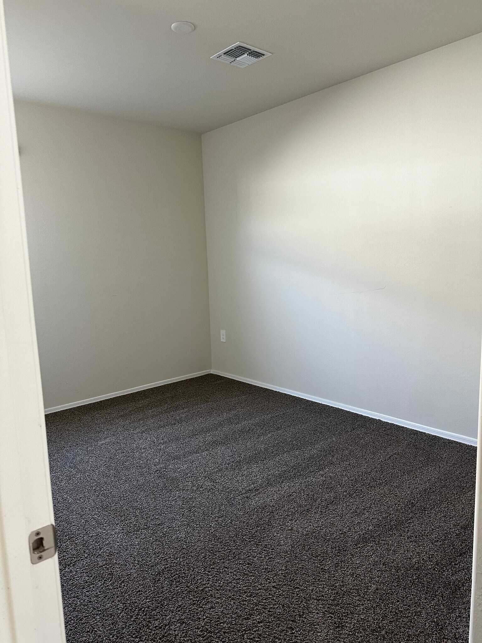 Building Photo - 35288 W San Alvarez Ave