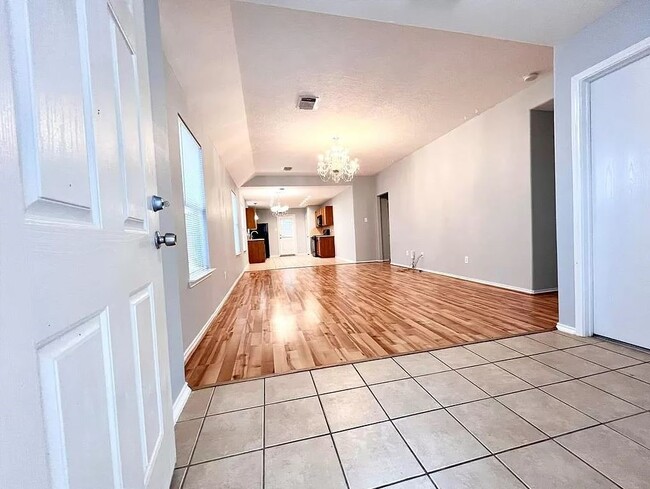 Building Photo - 4722 Cypress Dawn Ln