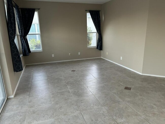 Building Photo - 6323 Sturbridge Ct