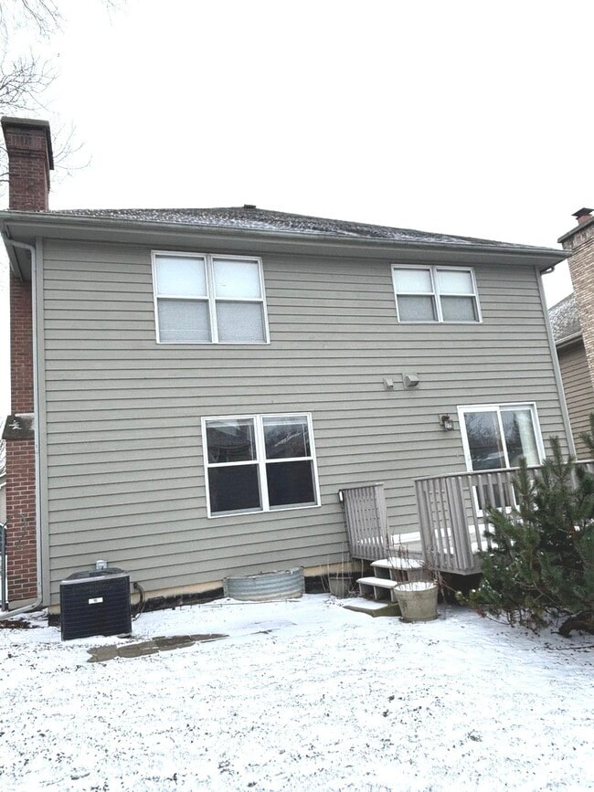 Building Photo - 934 Winnetka Terrace