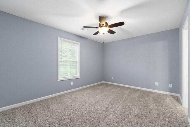 Building Photo - 288 Smithson Ln