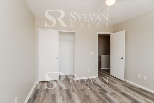 Building Photo - This is the home you have been waiting for!