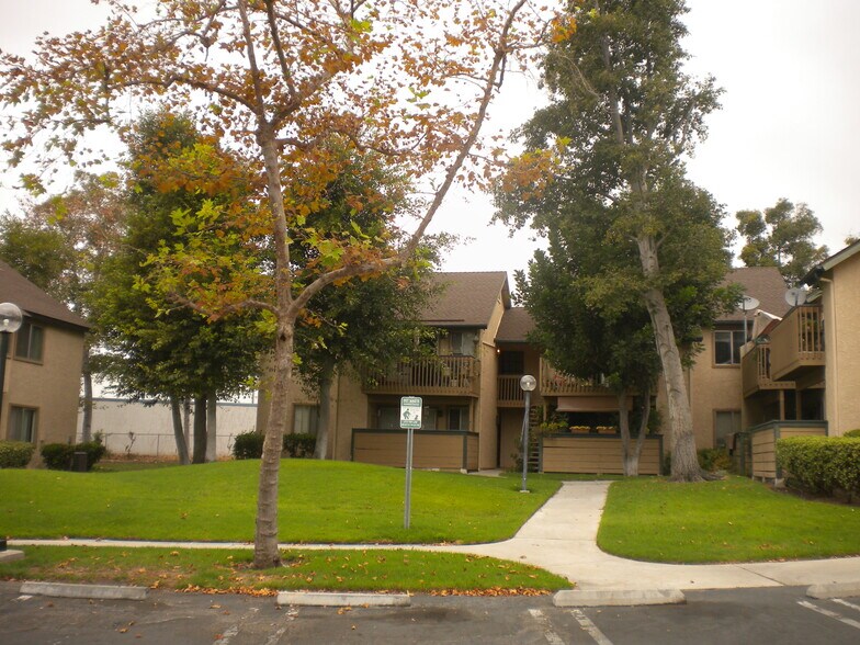 Building Photo - 26052 Serrano Ct