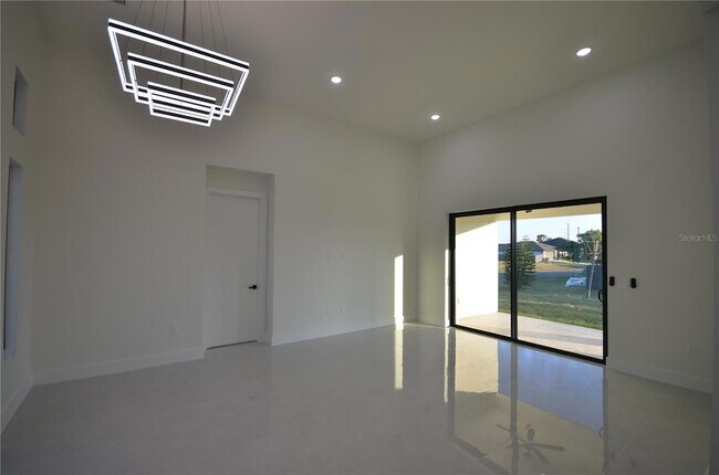 Building Photo - 2416 Diplomat Pkwy W