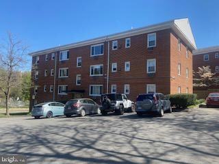 Building Photo - 945 N Barton St