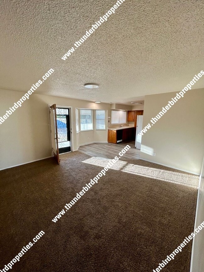 Building Photo - 4909 Overland St NE