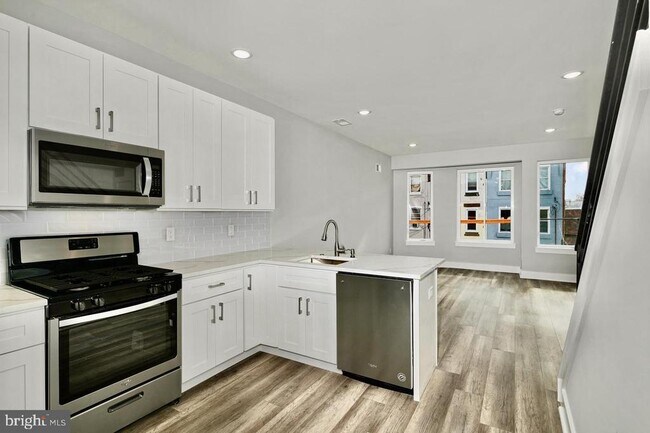 Building Photo - 2537 Cecil B. Moore Ave