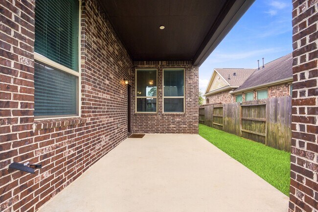 Building Photo - 16875 Olympic National Dr